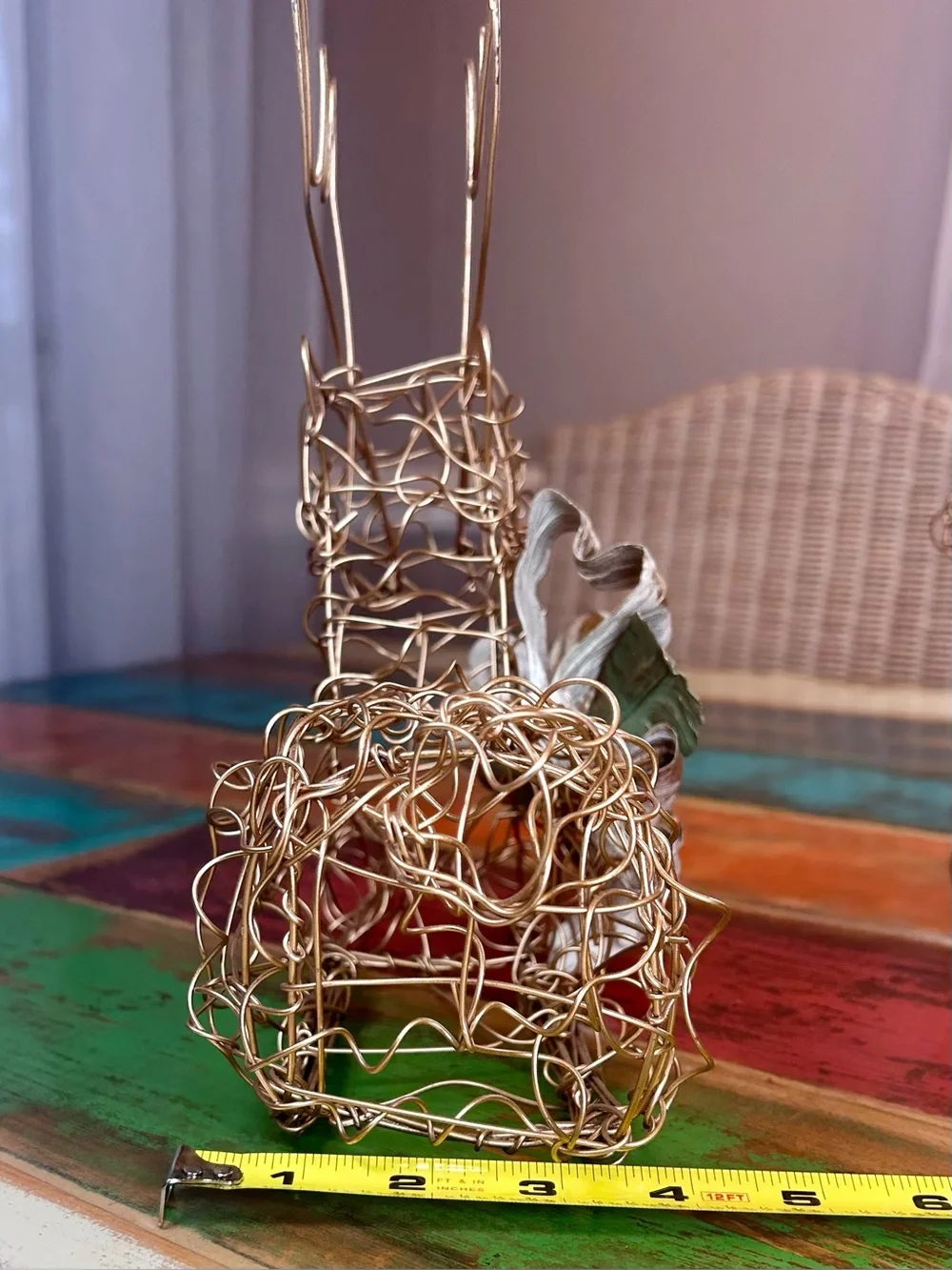 Alpine Hollytree Gold Wire Sitting Reindeer 10” Christmas Holiday EUC
